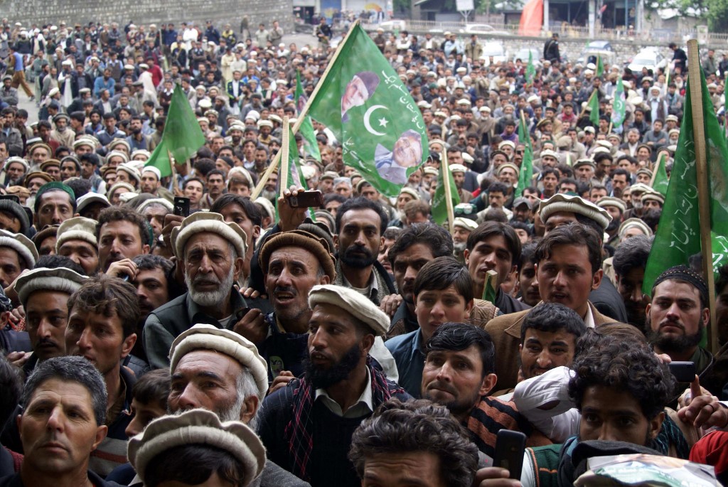 Musharraf chitral supporters