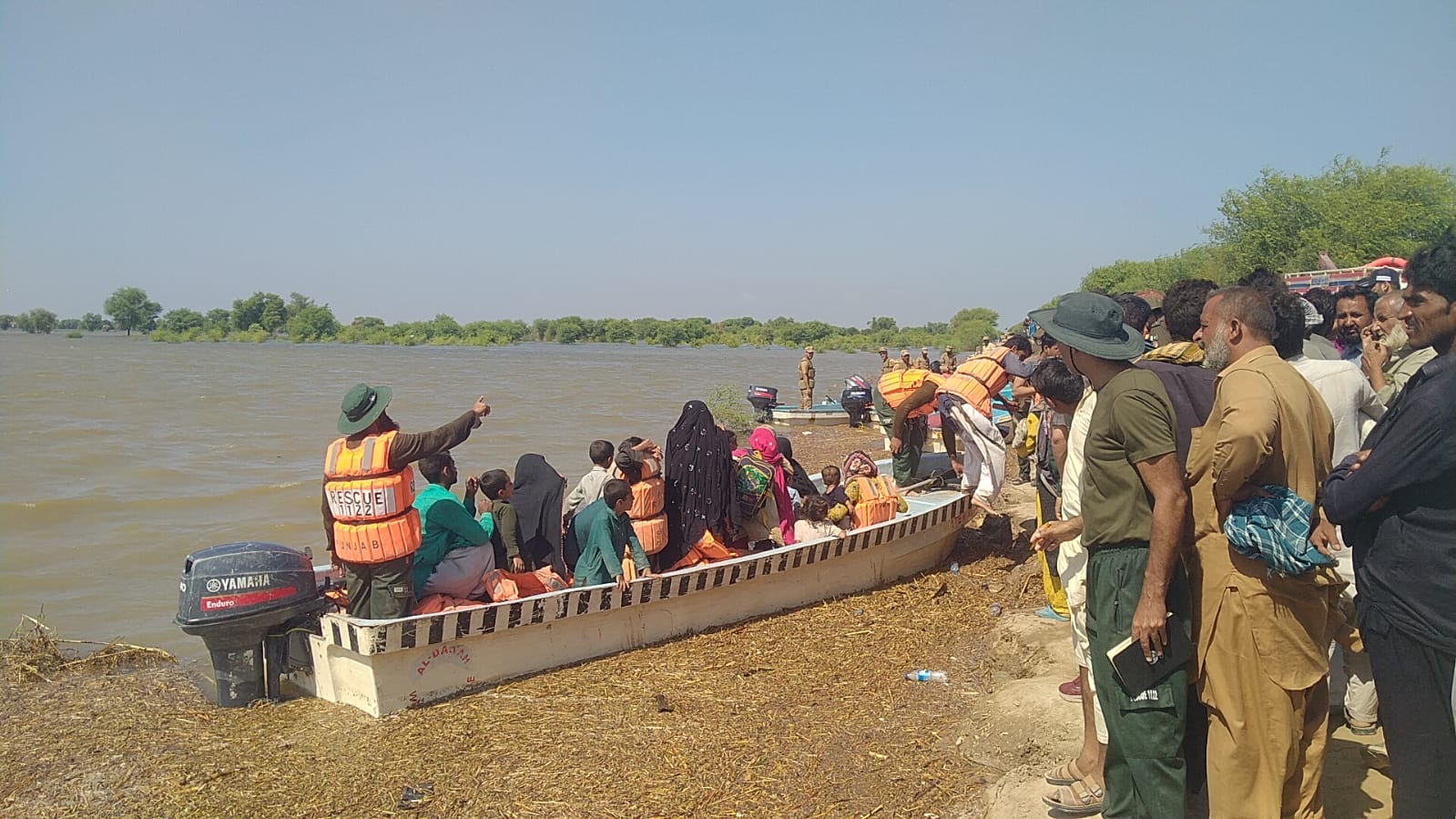 floods boats