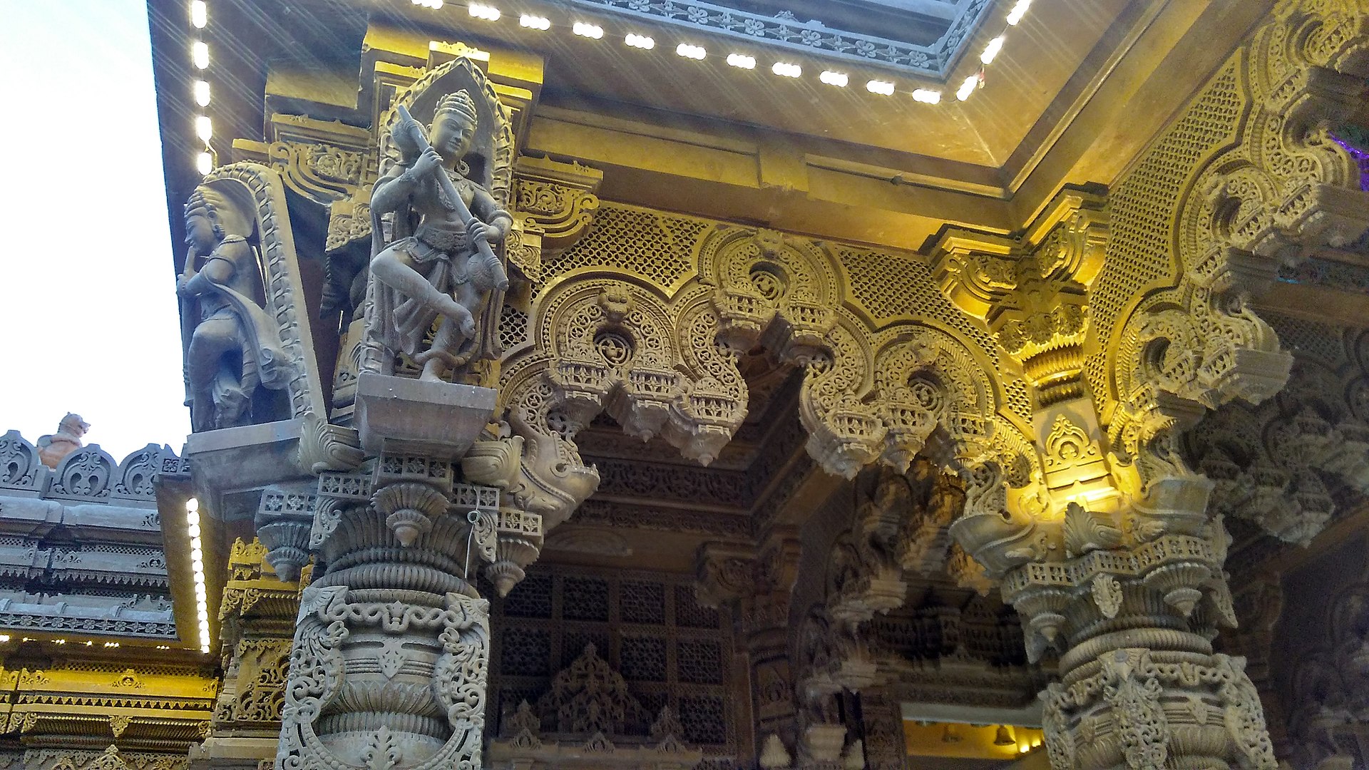 Swaminaryan_Temple.jpg