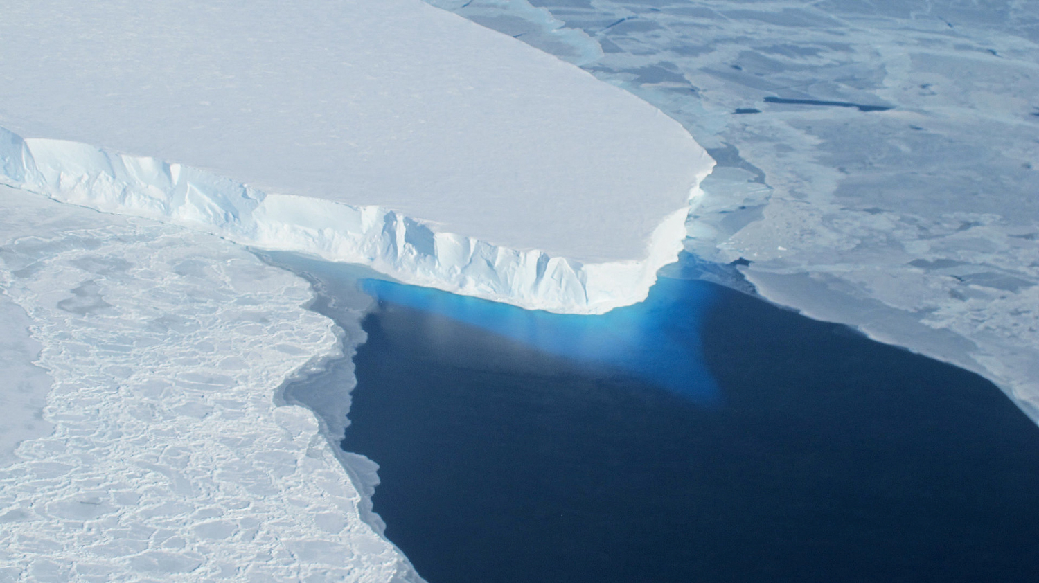 1920px-Thwaits_Glacier.jpg