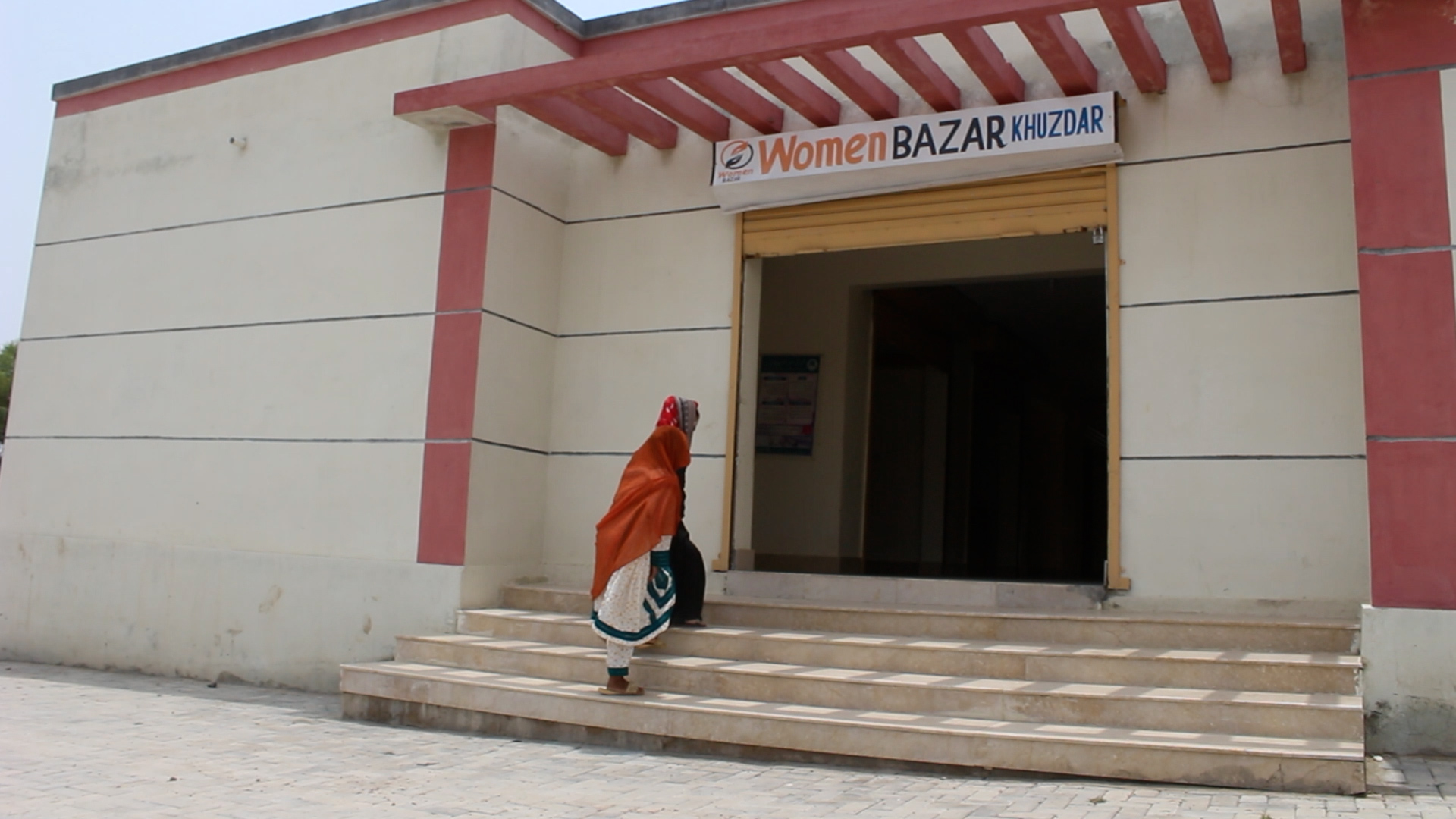 Baluchistan-Women-Bazar.jpg