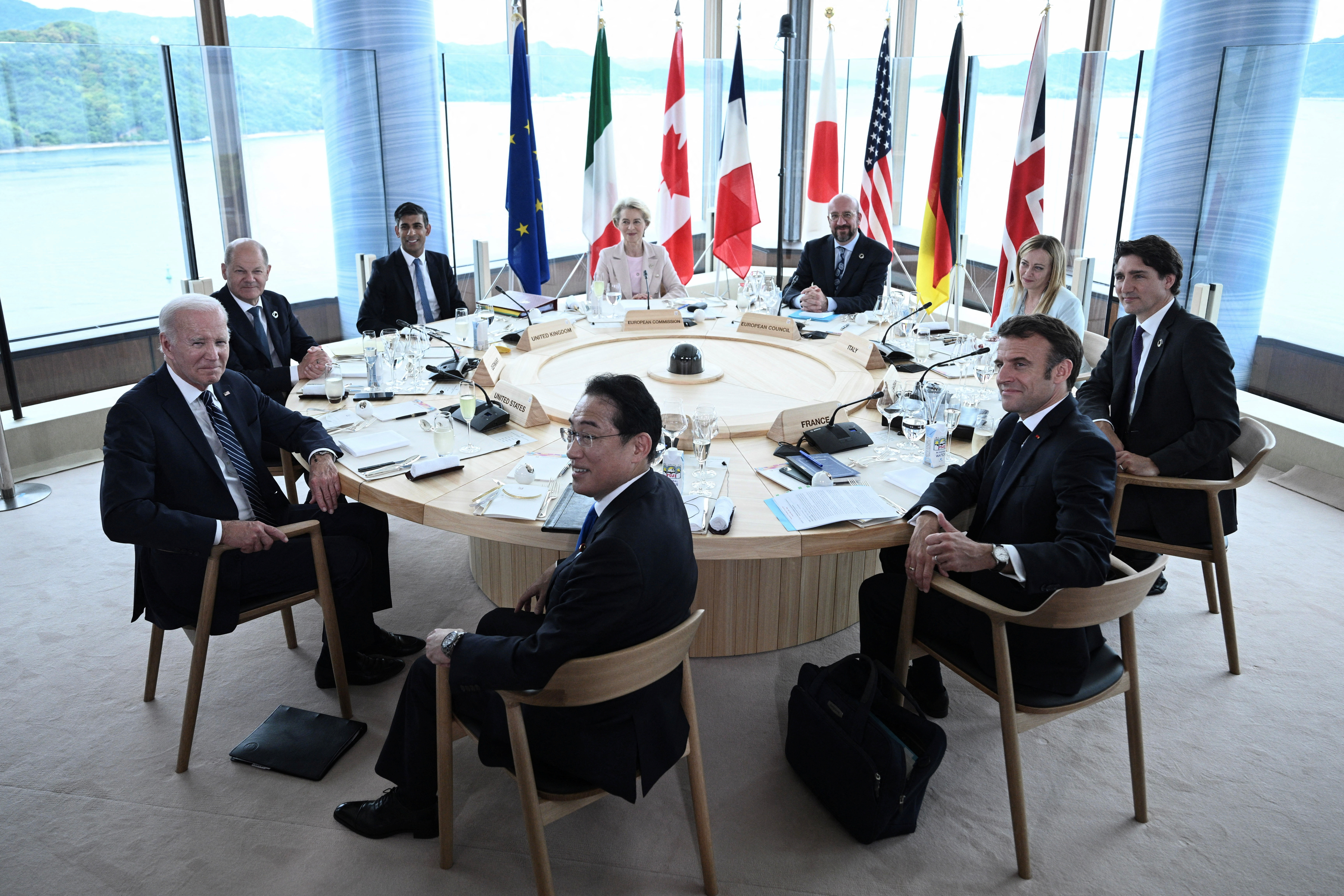 G7.jpg