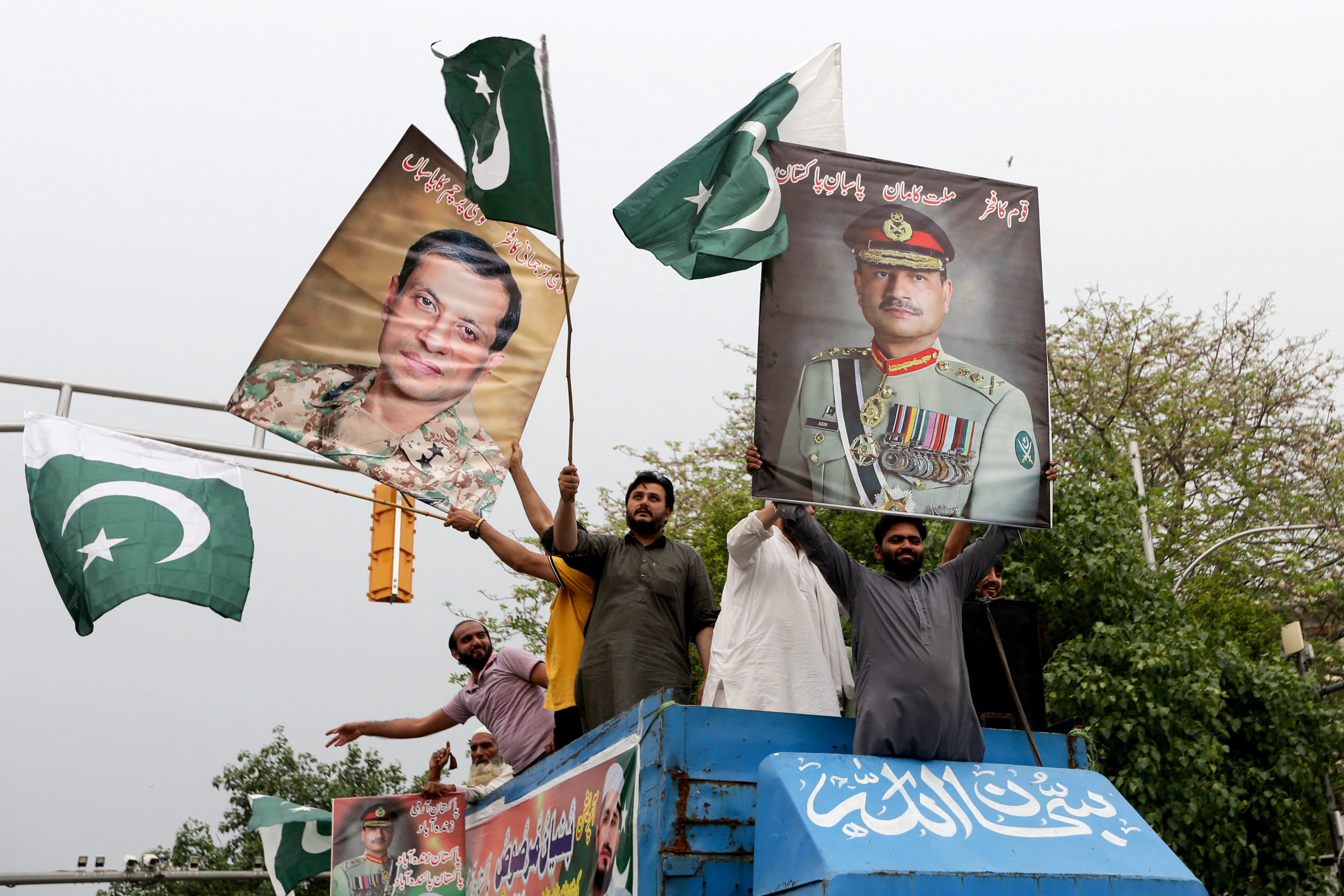 Pakistan Army Posters 