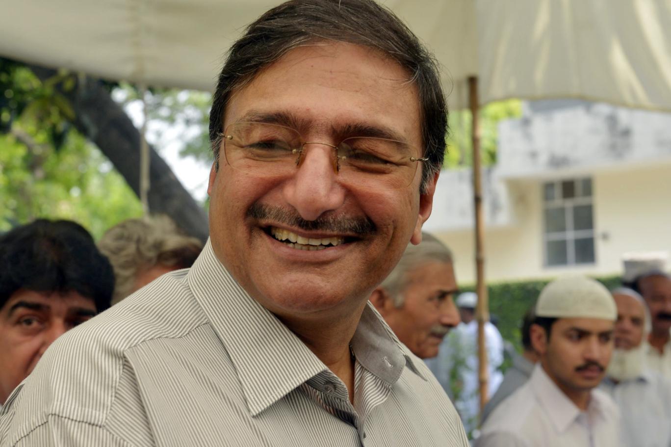 zaka-ashraf.jpg