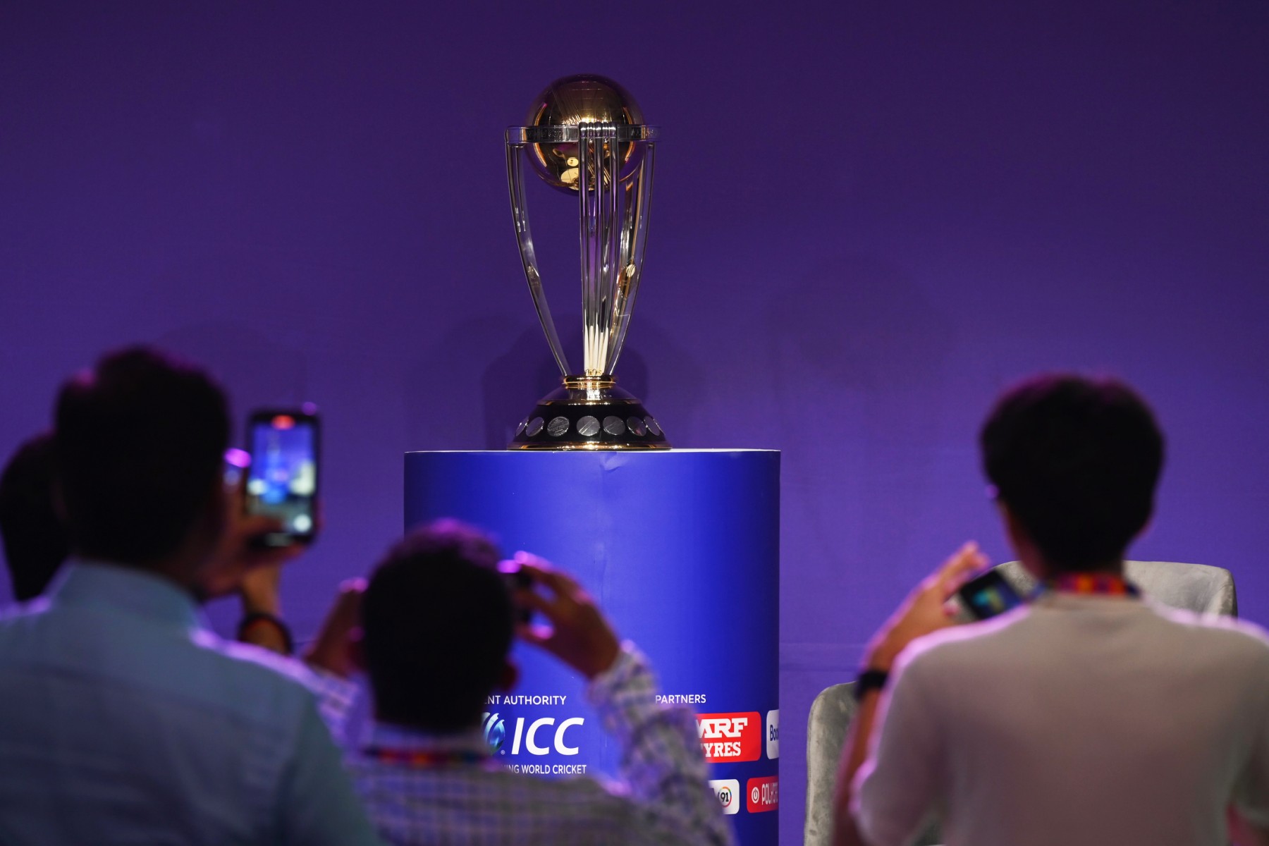world cup cricket trophy