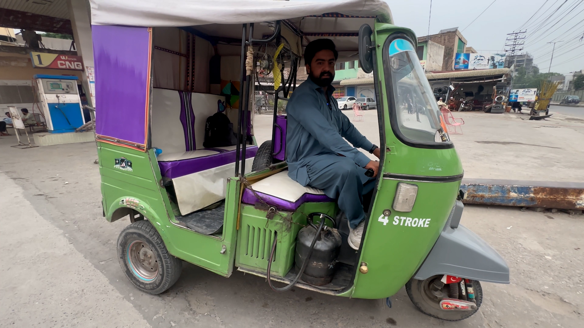 Peshawar Rikshaw Driver LPG Cylinder