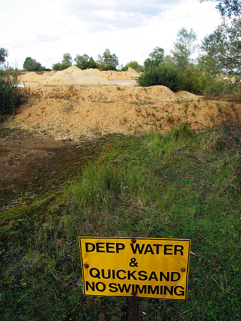 800px-Quicksand_warning.jpg