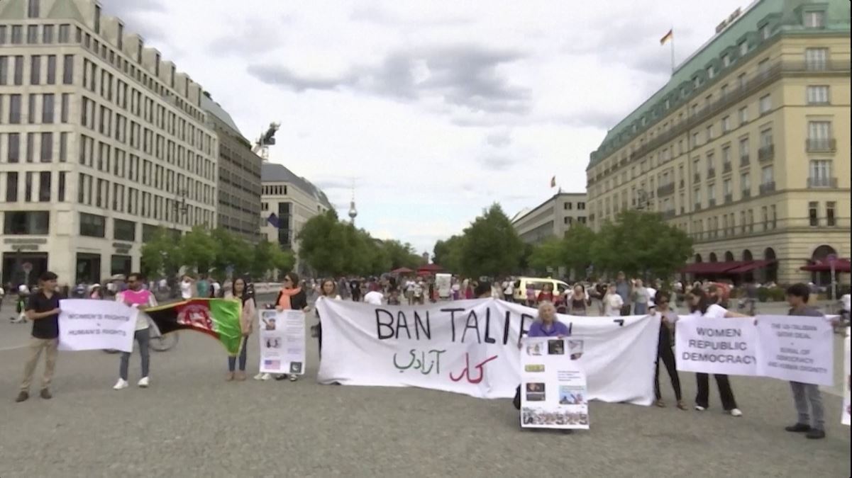 AFGHANS IN GERMANY.JPG
