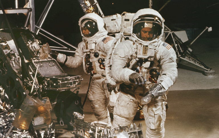 UsSpaceApolloXii.jpg
