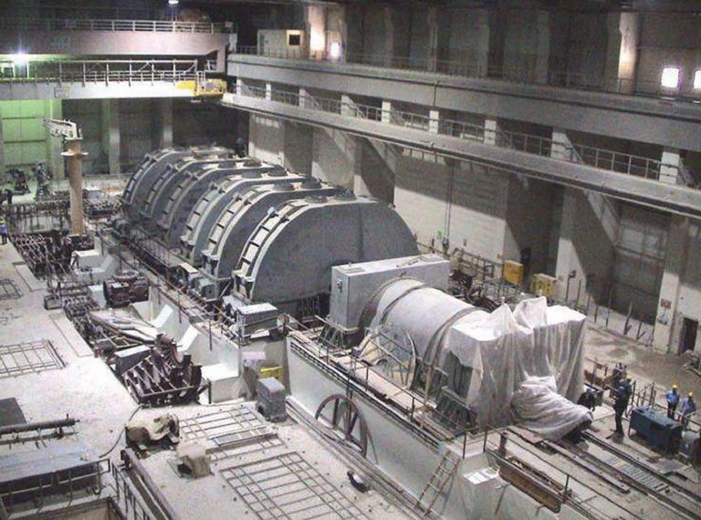 AFP__20041211__NIC2004082293765__v2__Preview__IranNuclearReactor.jpg