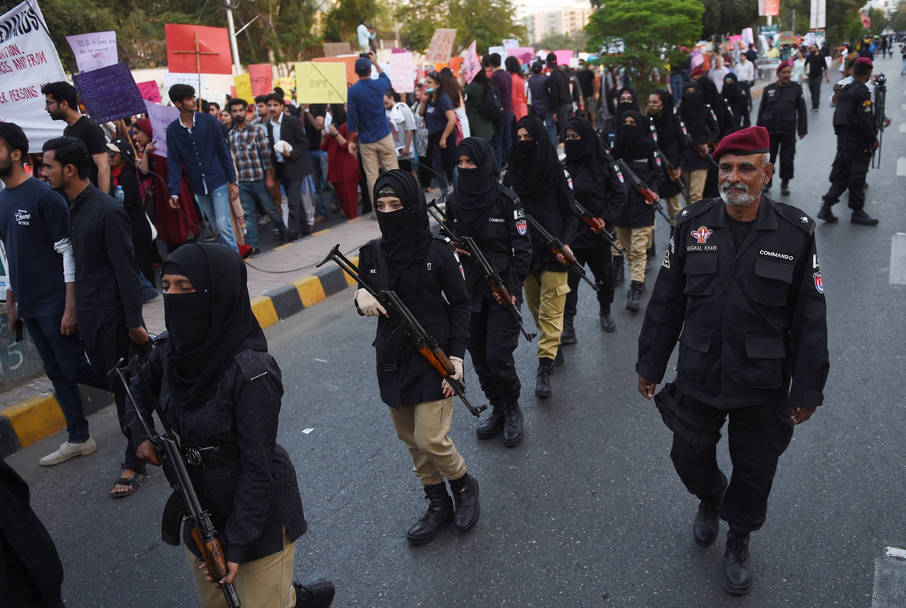 Pakistan Women Police 