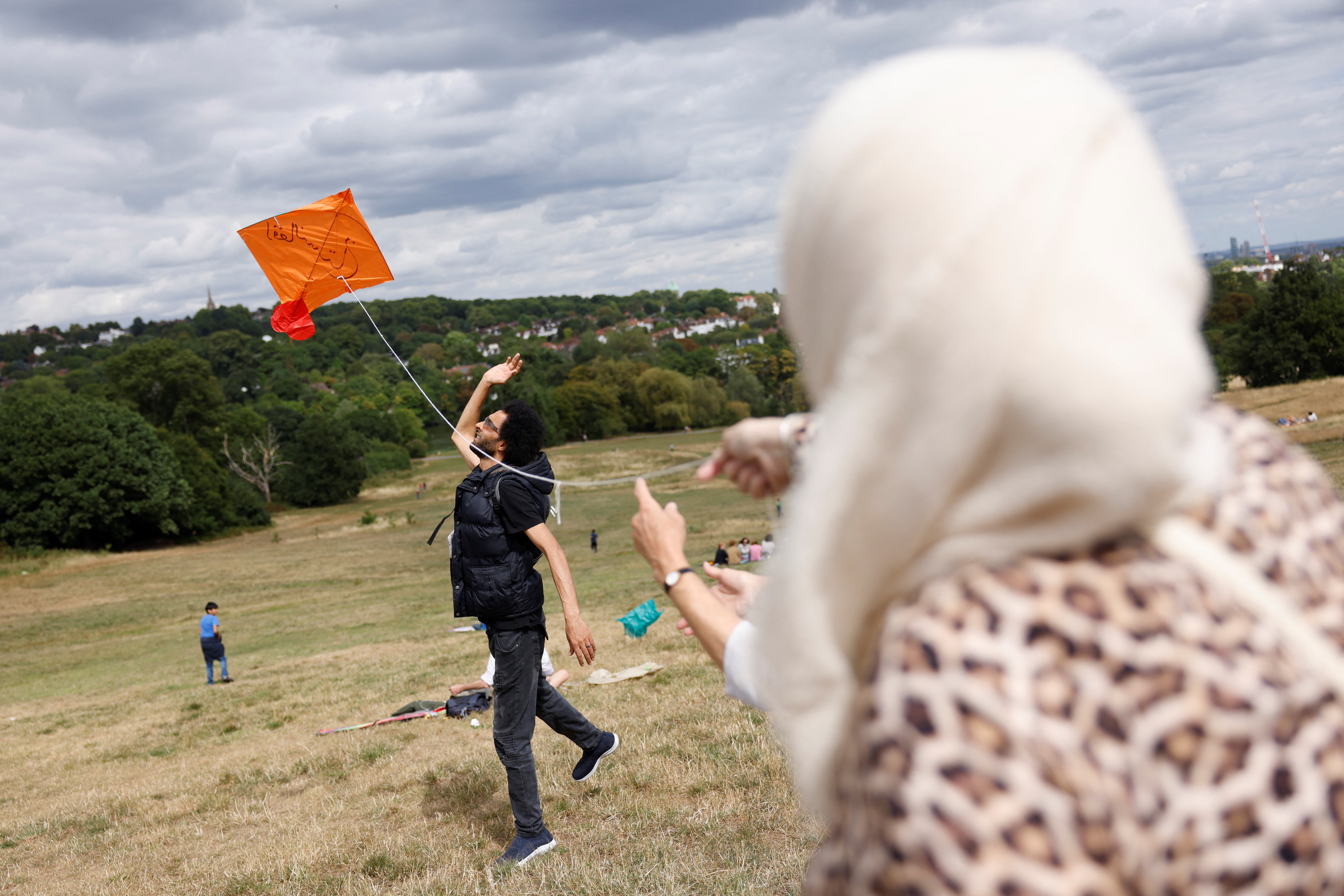 AFP__20220820__32GU63L__v1__HighRes__BritainAfghanistanCultureKiteFestival.jpg