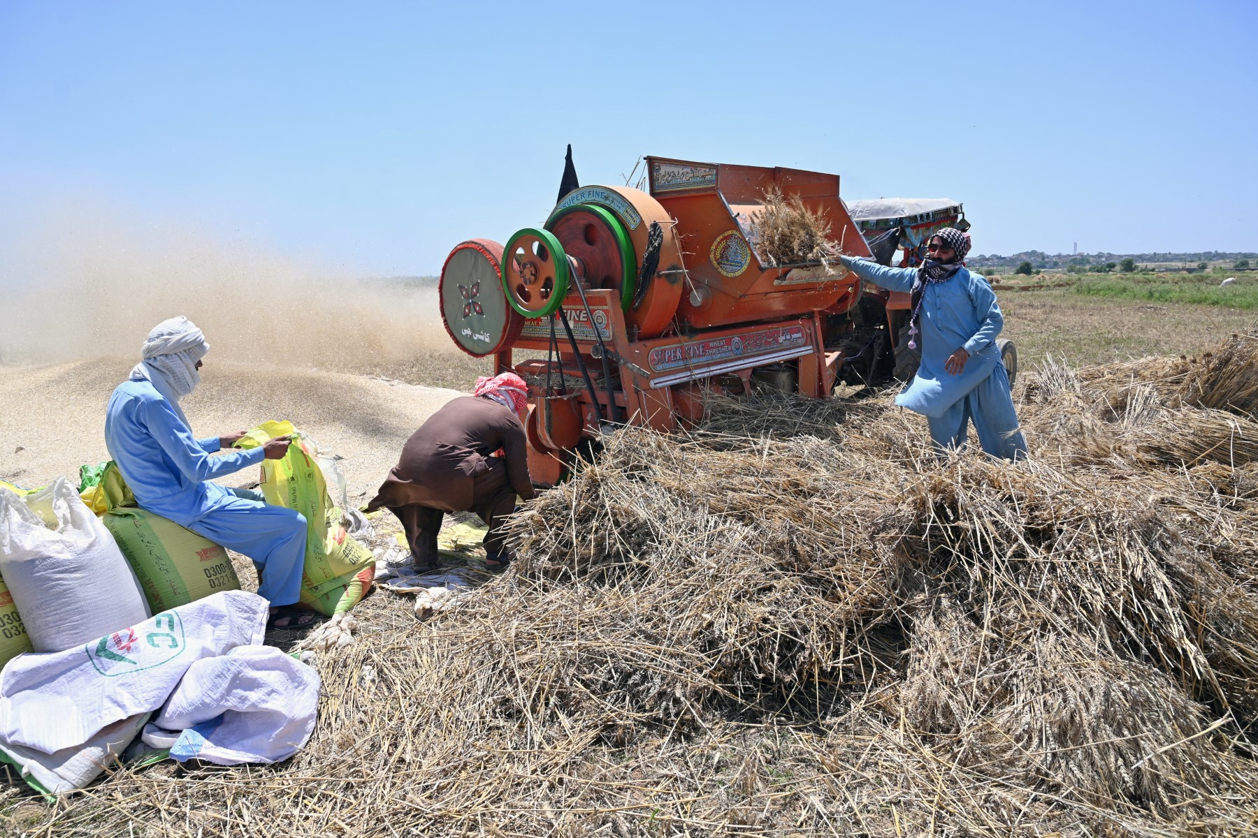 AFP__20240506__34QX6TX__v1__Preview__PakistanEconomyAgriculture.jpg