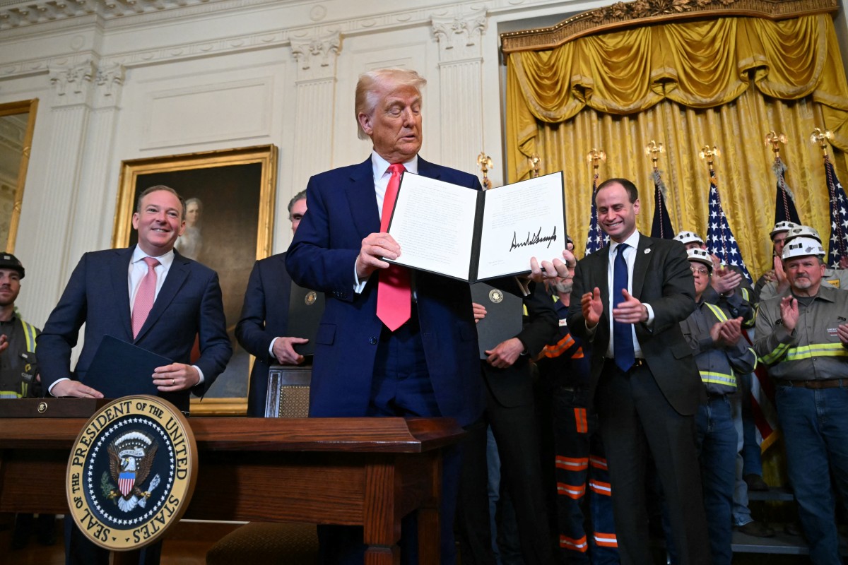 AFP__20250408__39LG4X4__v1__Preview__UsPoliticsTrump.jpg