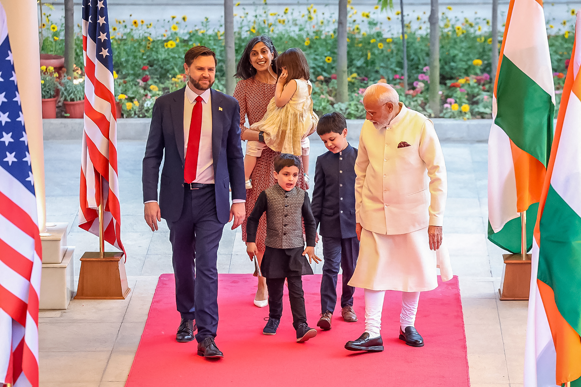 AFP__20250421__42ZH7CP__v1__HighRes__IndiaUsPoliticsDiplomacyTariffTrade.jpg