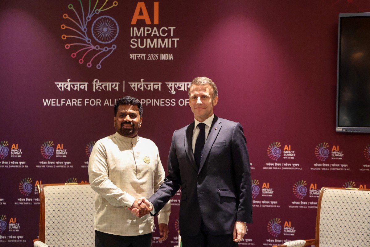 AI SUMMIT MACRON.jpg