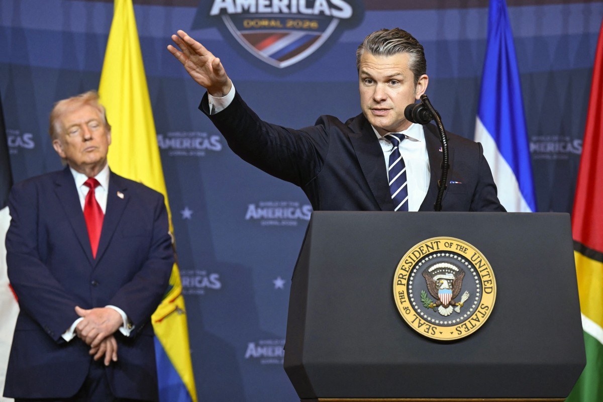 US SECRETARY DEFENCE.JPG