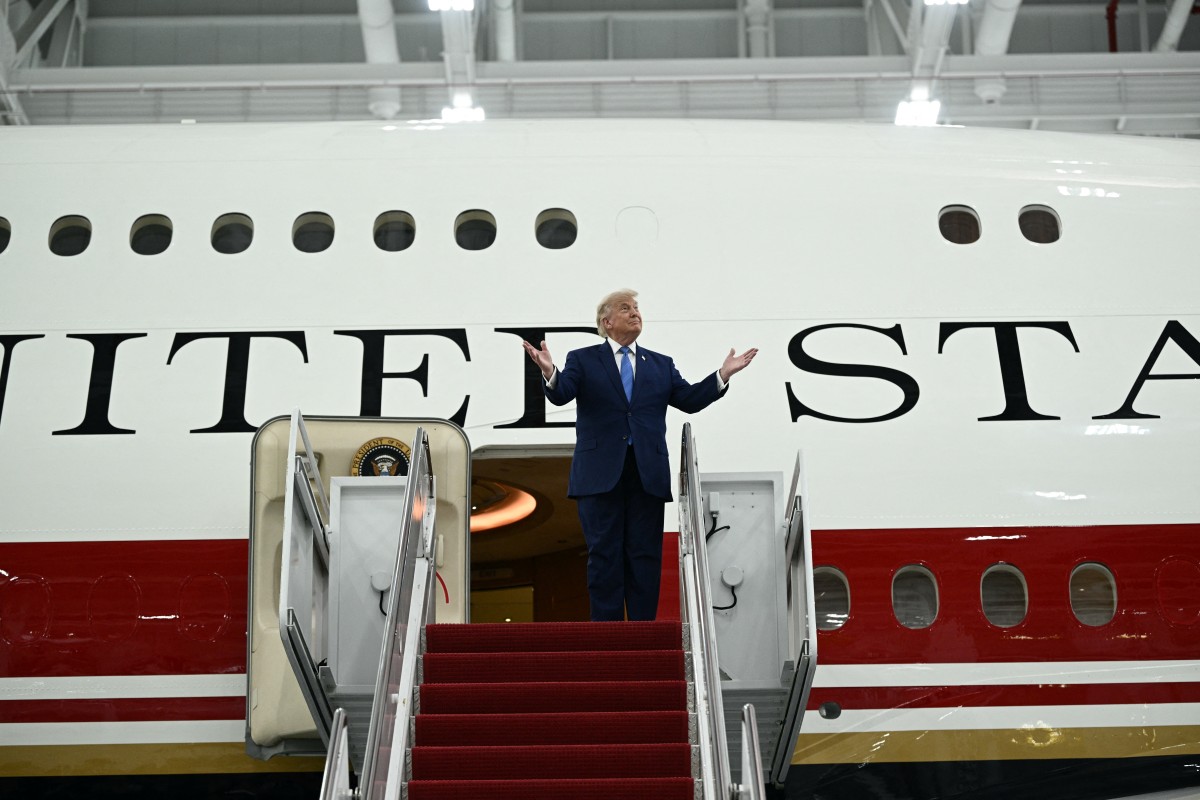 Donald Trump AirforceOne Qatar Gift