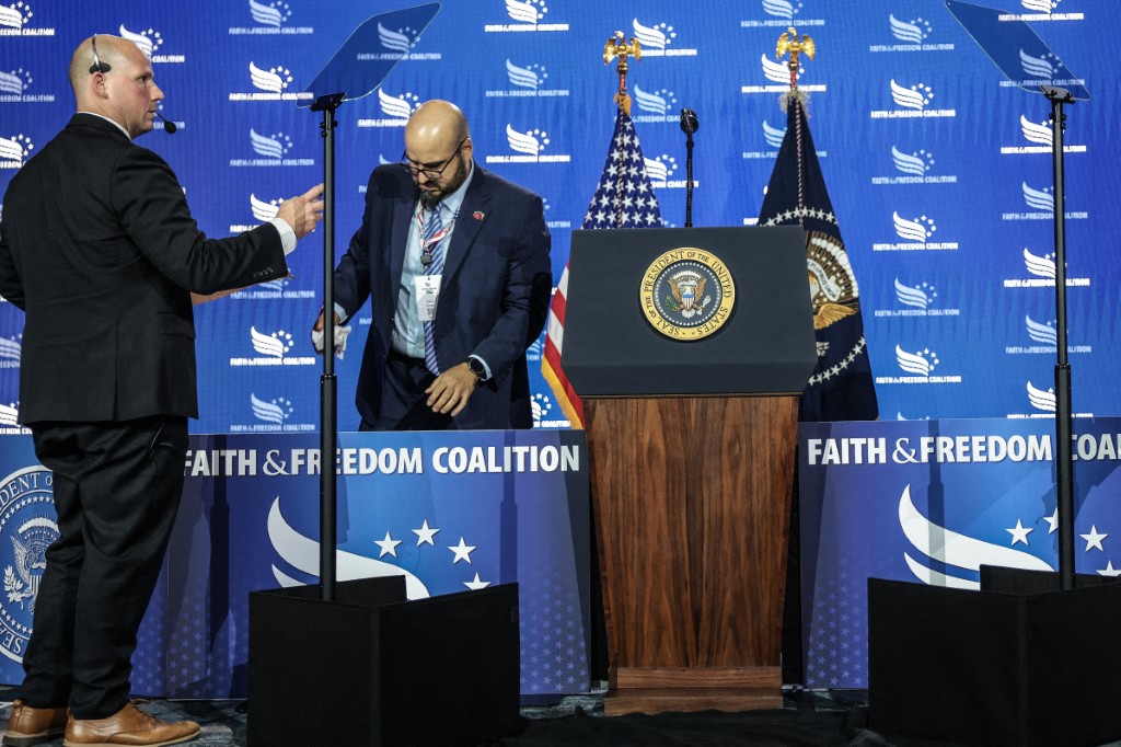 Trump Teleprompter operator Gabriel Perez 