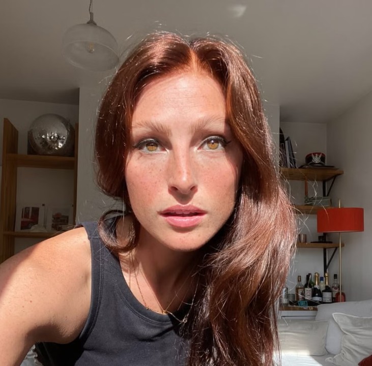 Amberjeanwith wig.jpg