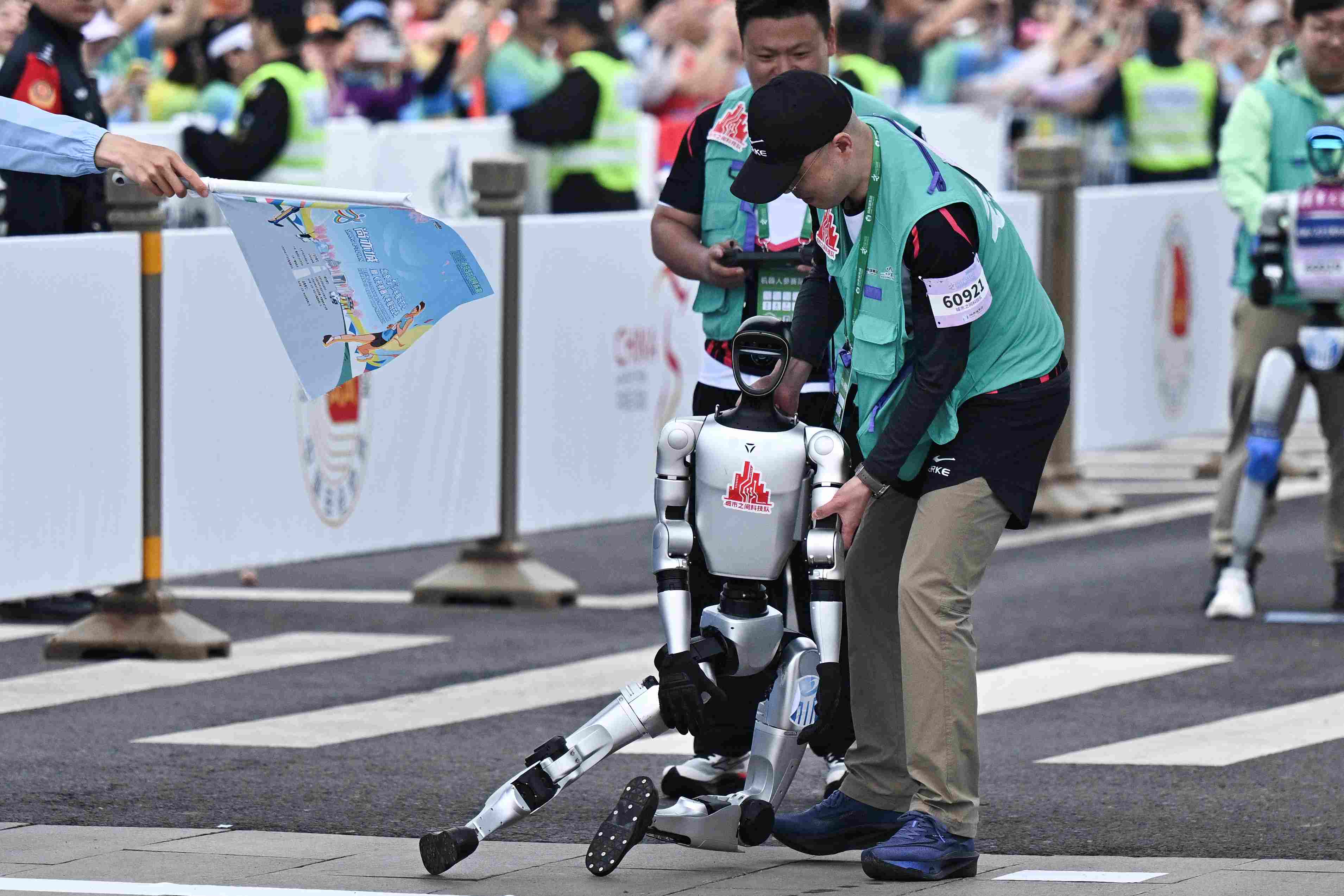 China robot 3.jpg