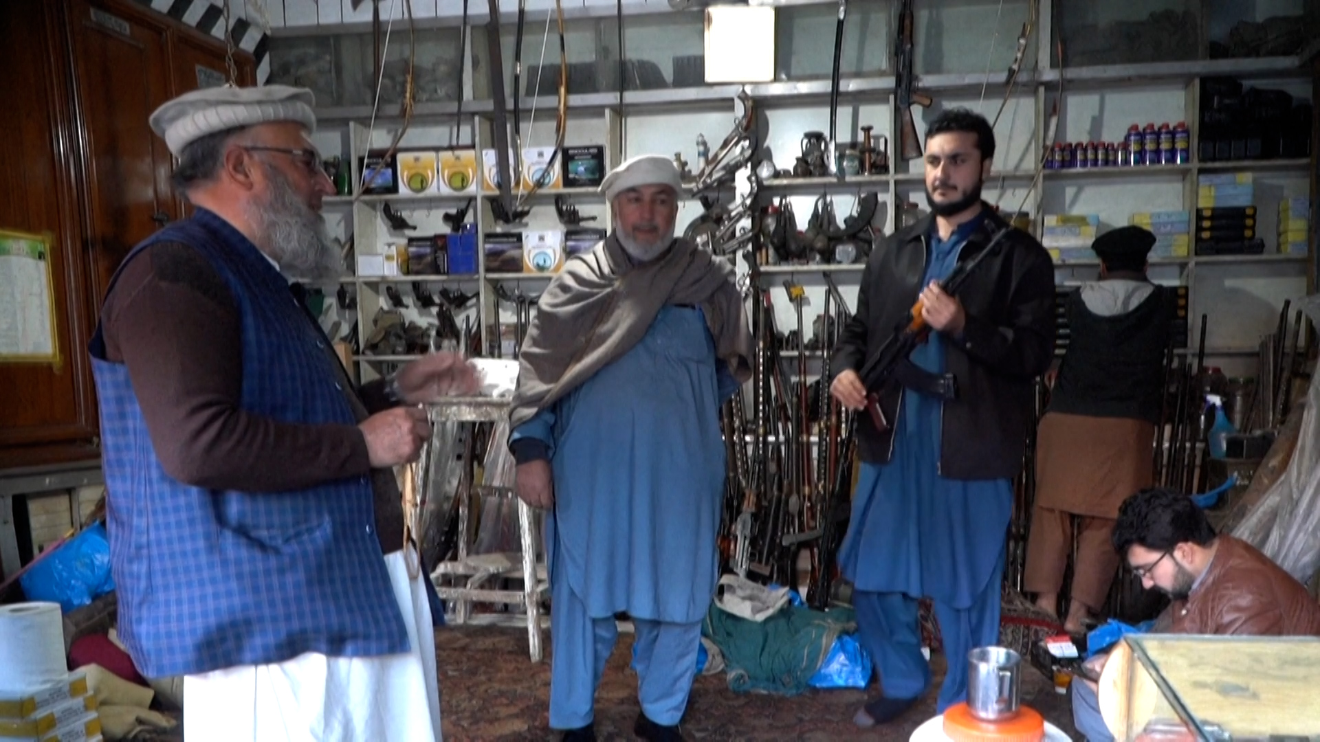 DARRA ADAMKHEL GUN MARKET LIBRARY 1.jpg