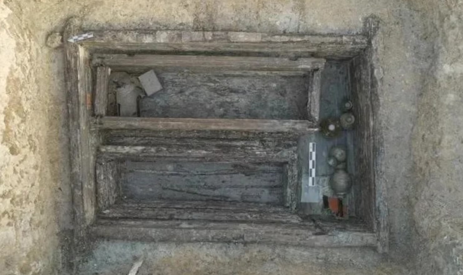DOOR.jpg