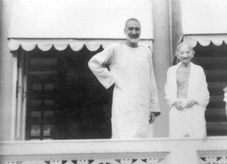 Gandhi_and_Abdul_Gaffa_Khan2.jpg