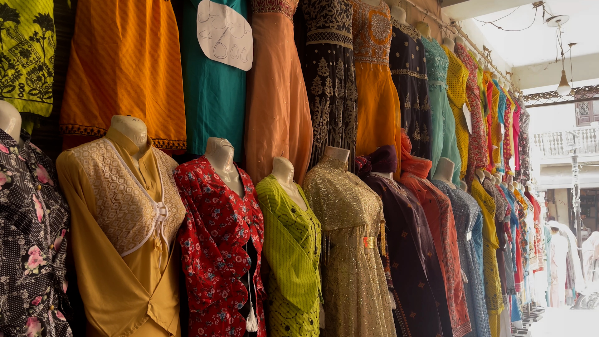 Peshawar Meena Bazar