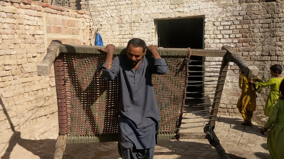 KHAIRPUR_SINDH_GROOM_INTERNSHIP_RITUAL