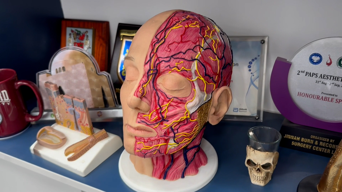 LAHORE_PLASTIC_SURGERY_EXPERT.jpg