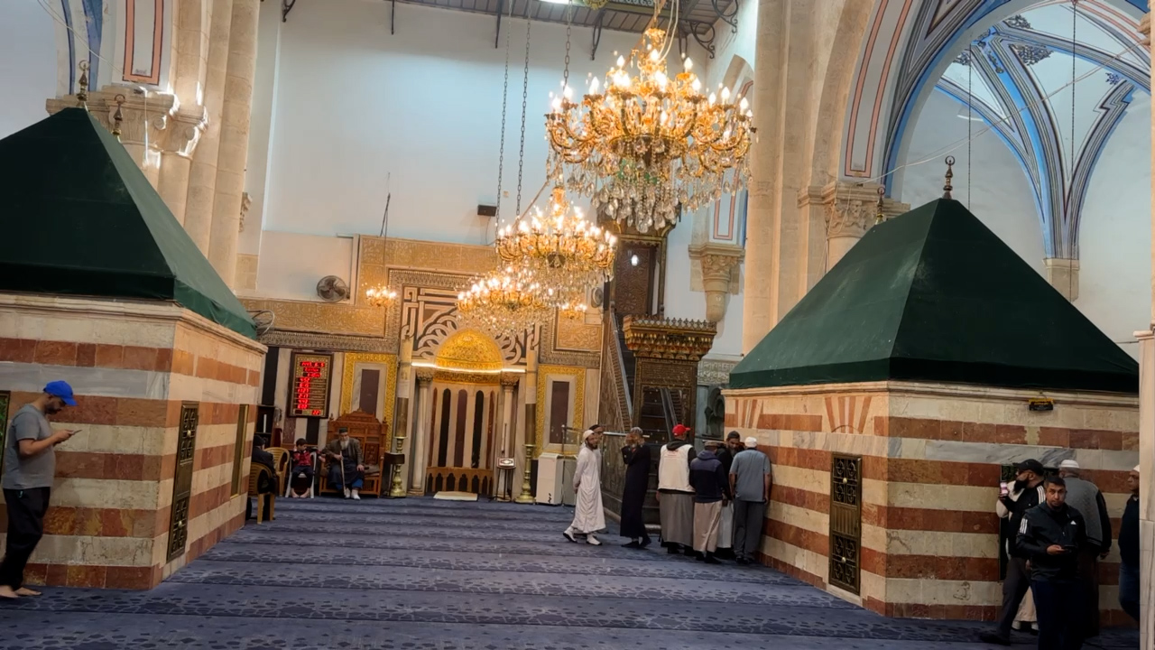 Masjidibrahimi_indoor.jpg