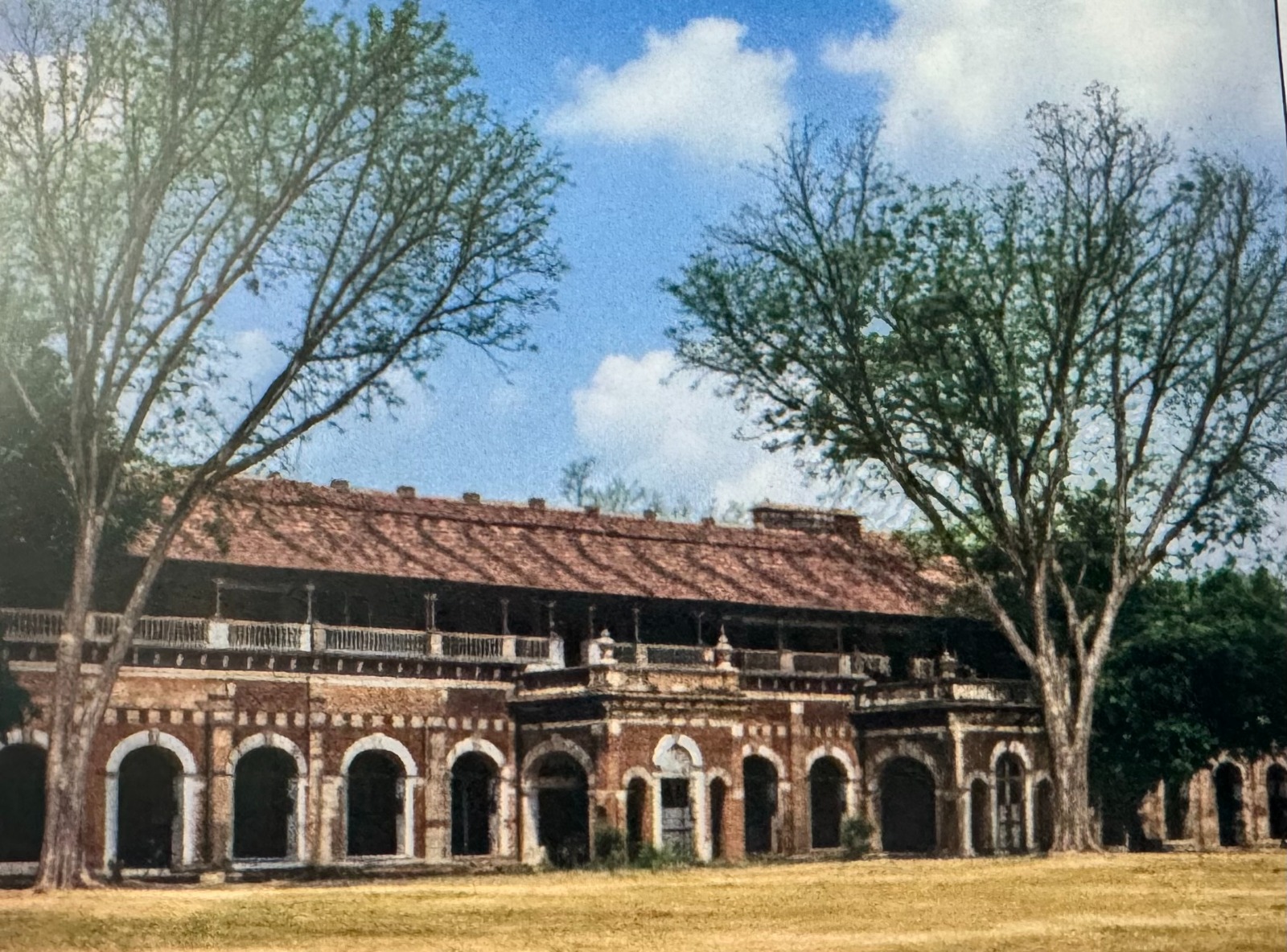 Melaram_Building_lahore.jpeg