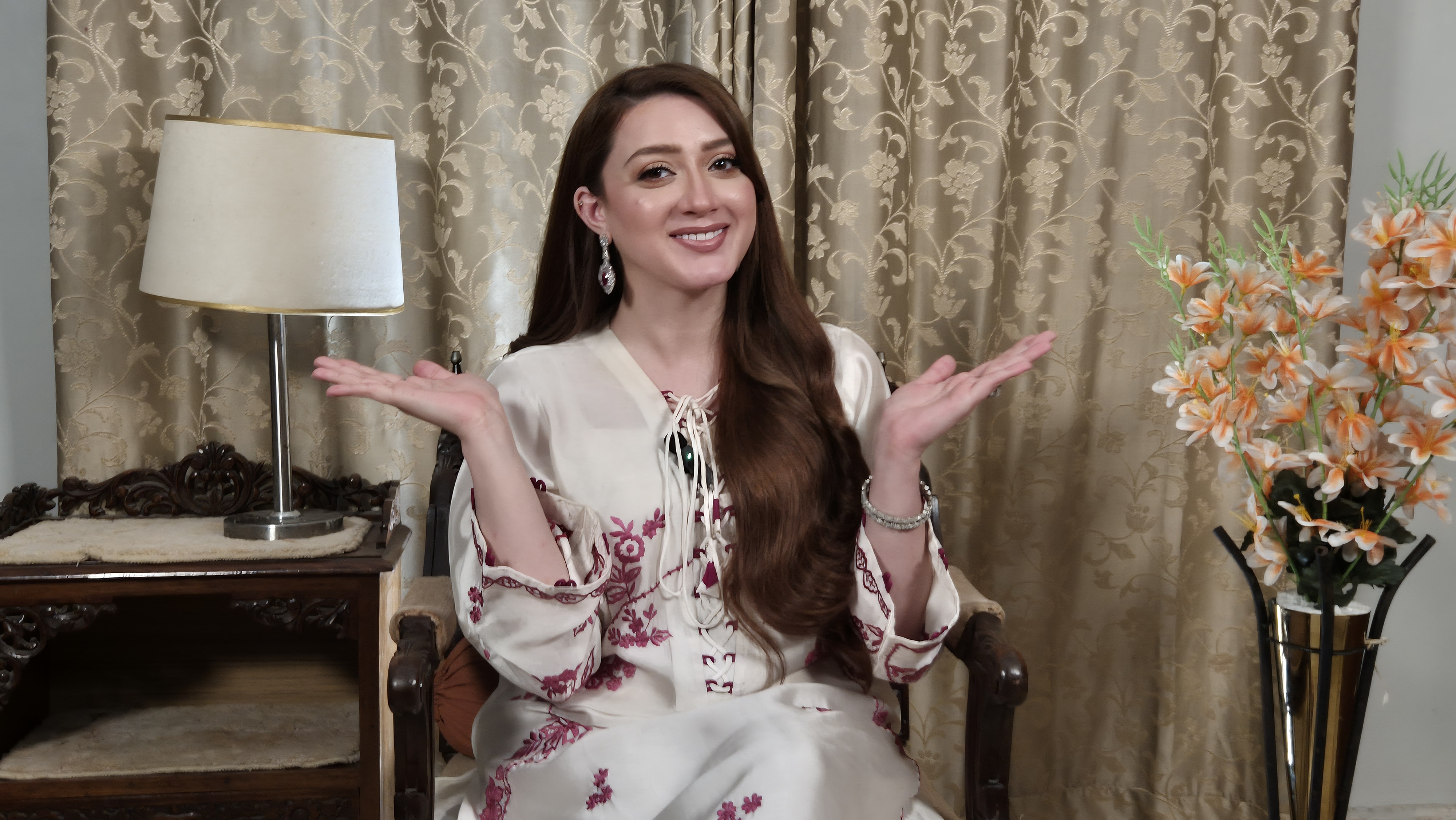 Momina Iqbal 