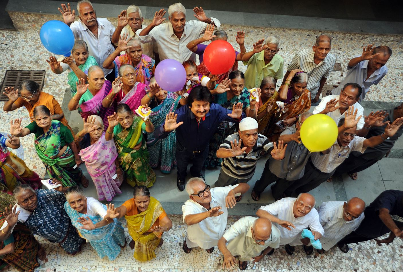 OLD AGE HOME INDIA.JPG