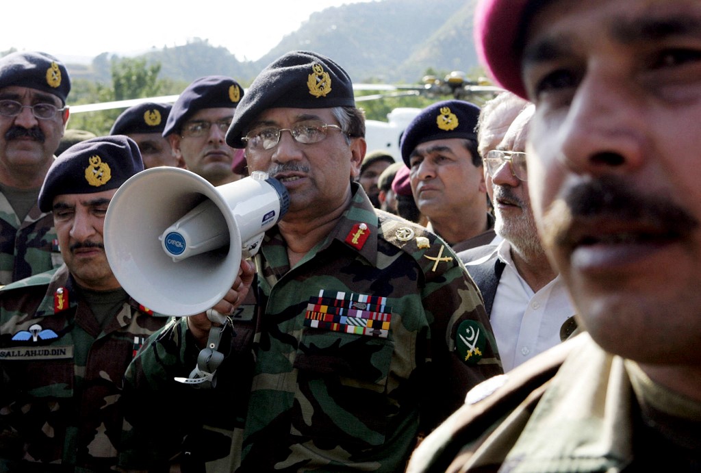 Pervez Musharraf Earthquake Visit.jpg