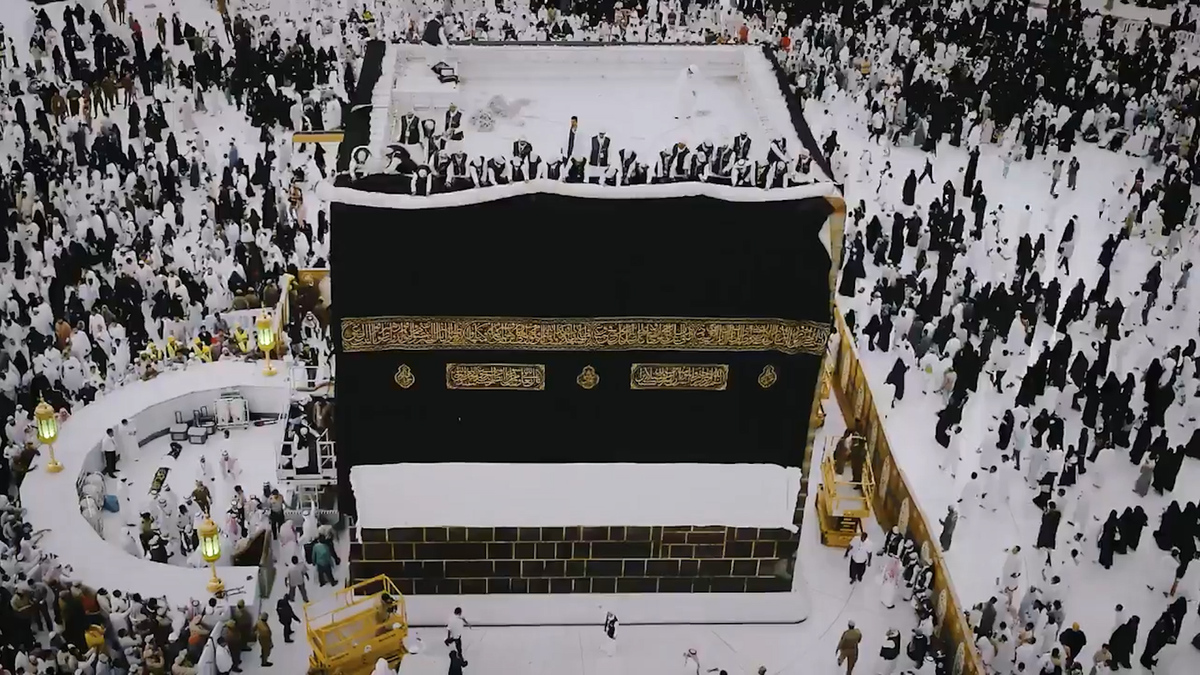 SAUDI_ARABIA_KAABA_SILK_COVER_PREPARATION.00_03_52_00.Still001.jpg