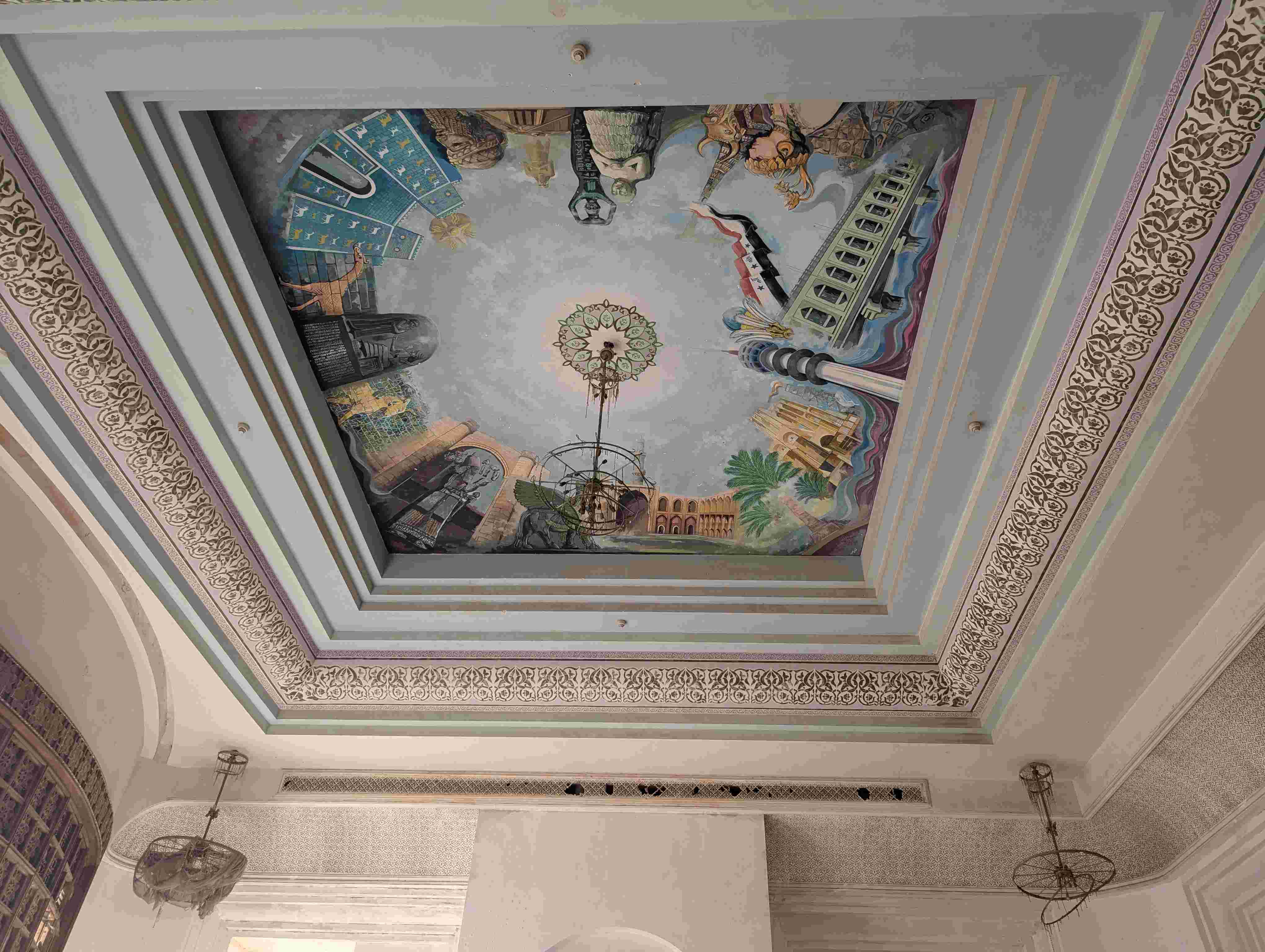 Saddam Hussain palace 2.jpg