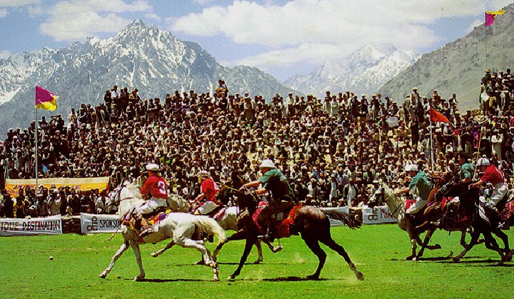 Shandur-Polo-Festivals_kahtours.jpg