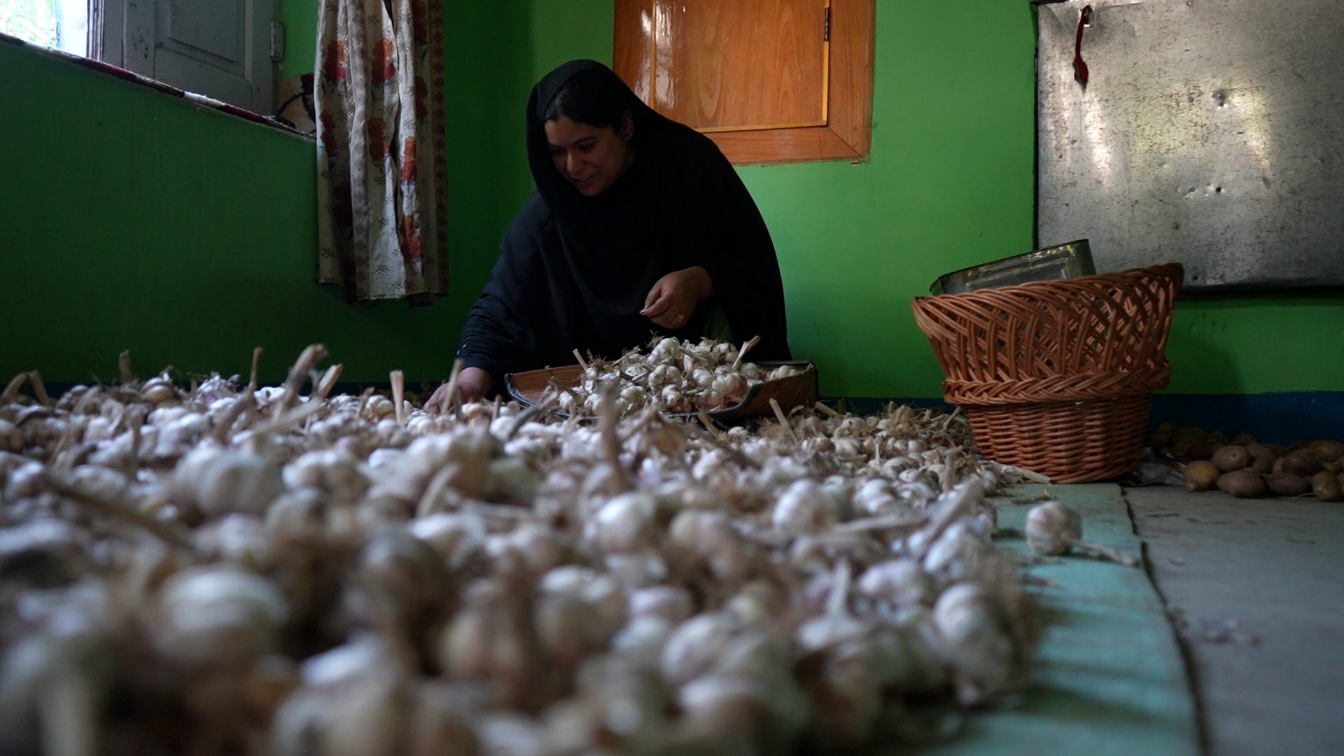 Indian Kashmir Garlic Girl