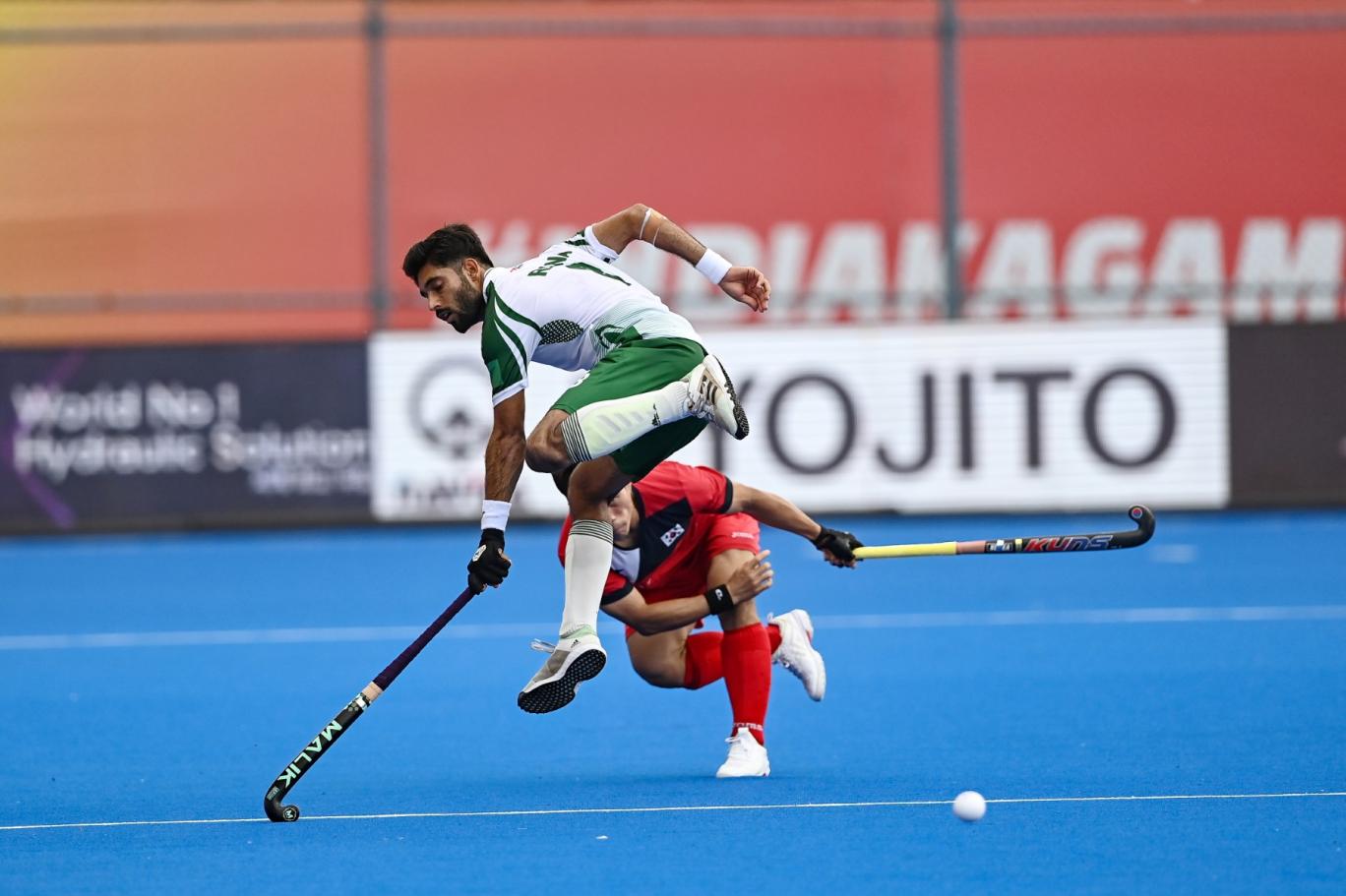 pakistan korea hockey.jpg