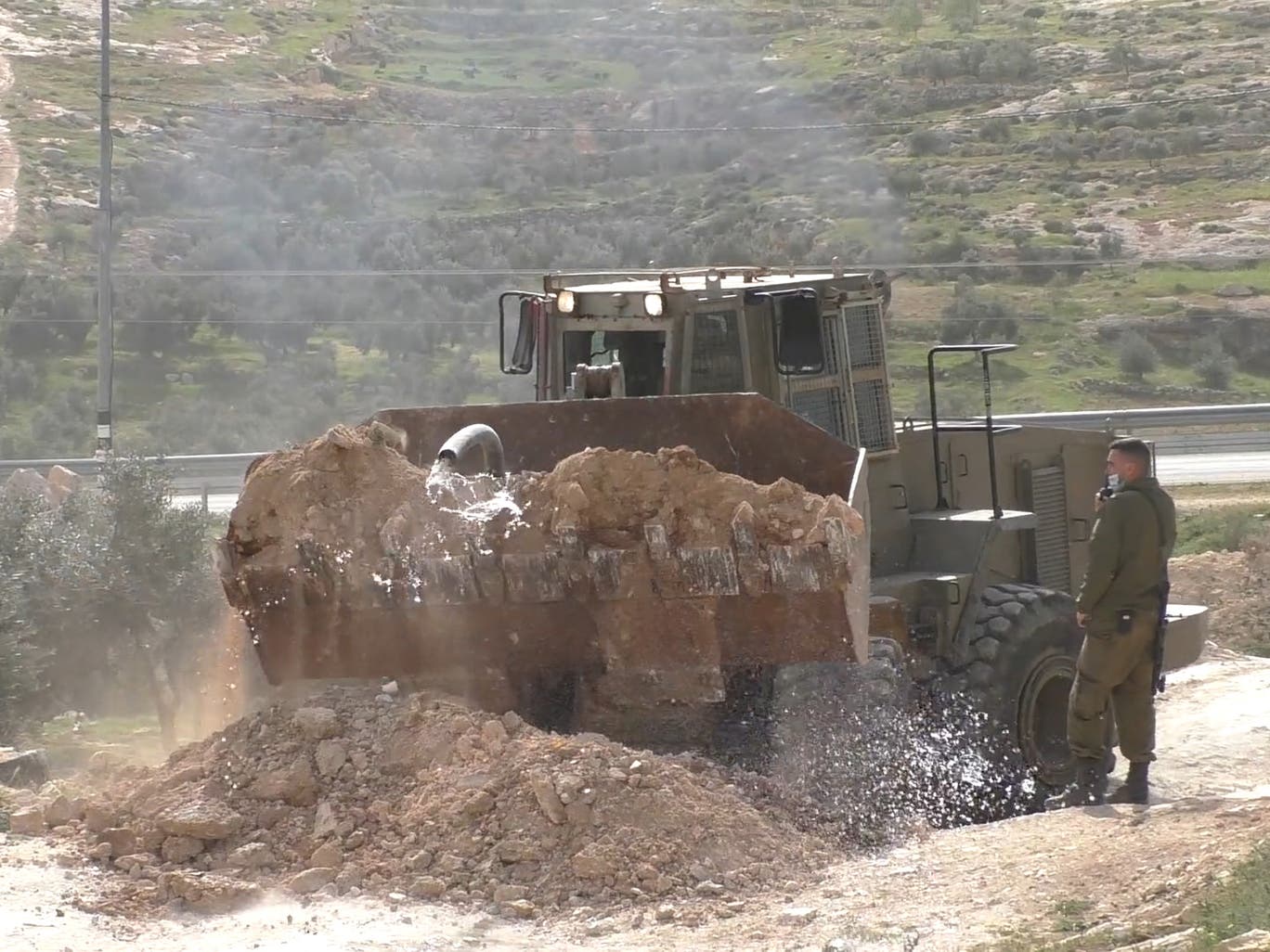 palestinian pollution4.jpg