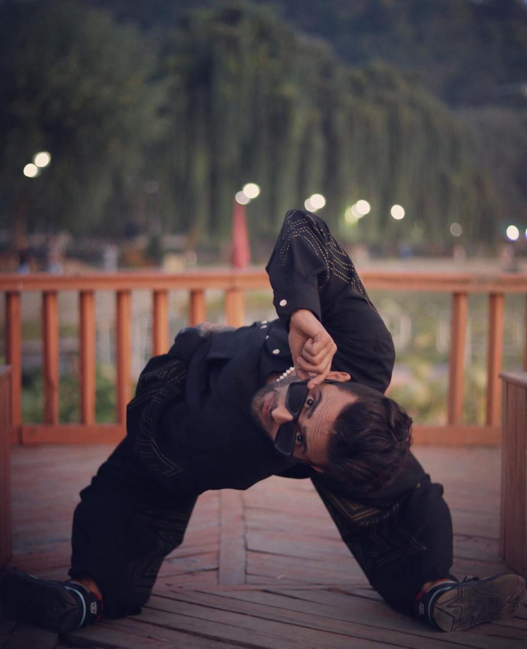 KASHMIRI RUBBER BOY.jpg