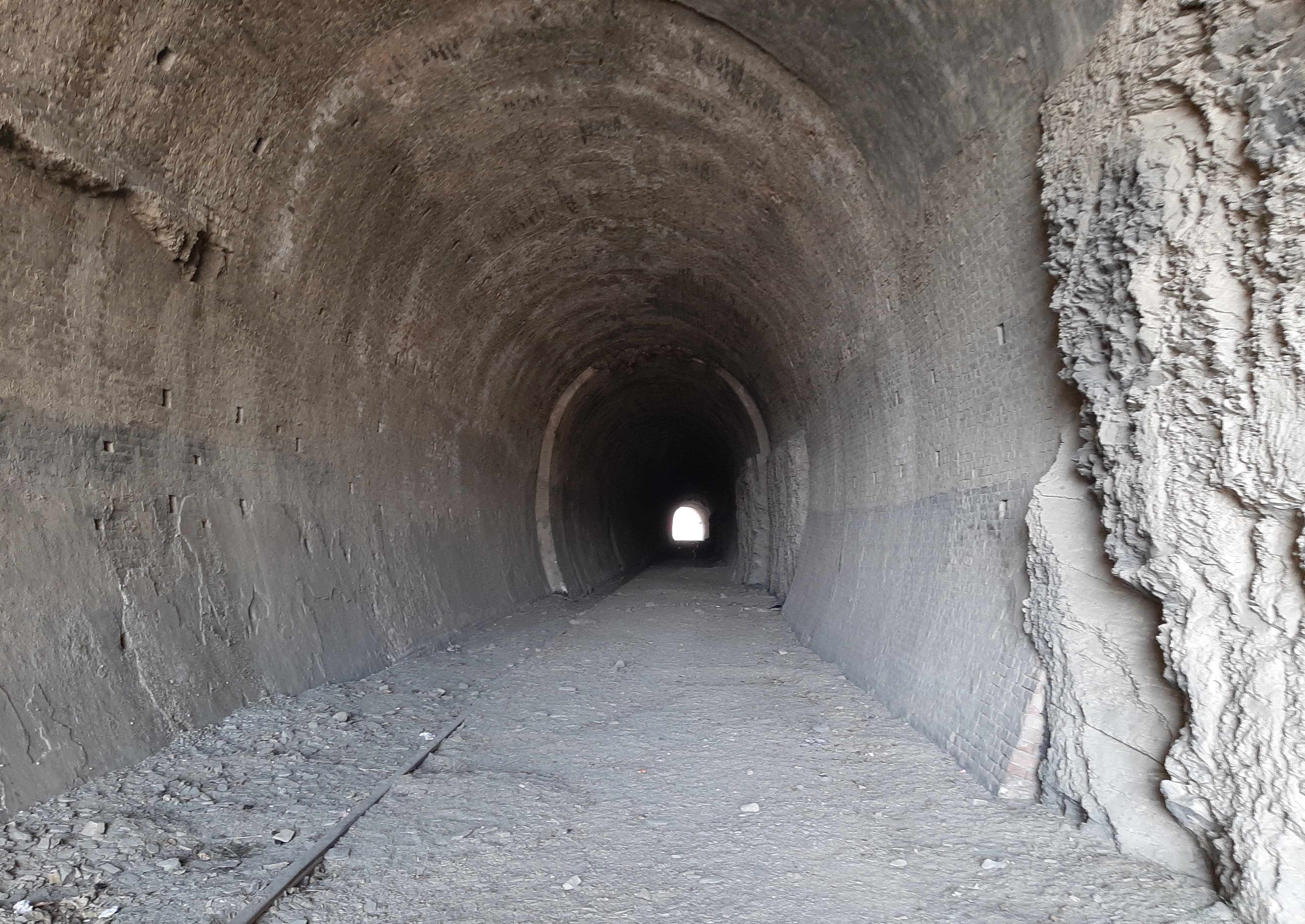 tunnel 2.jpg